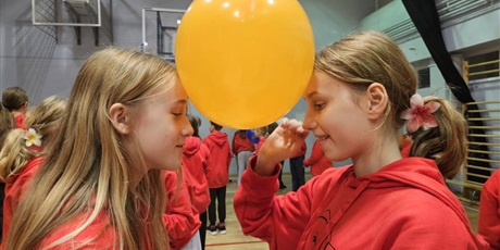 Powiększ grafikę: nocny-maraton-matematyczny-edycja-osma-mikolajkowa-661599.jpg