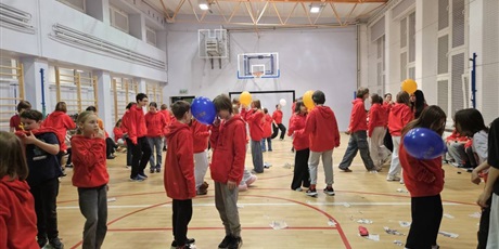 Powiększ grafikę: nocny-maraton-matematyczny-edycja-osma-mikolajkowa-661601.jpg