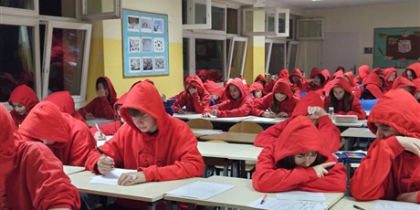 Powiększ grafikę: nocny-maraton-matematyczny-edycja-osma-mikolajkowa-661607.jpg