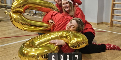 Powiększ grafikę: nocny-maraton-matematyczny-edycja-osma-mikolajkowa-661609.jpg