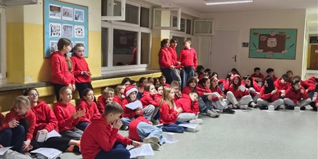 Powiększ grafikę: nocny-maraton-matematyczny-edycja-osma-mikolajkowa-661612.jpg