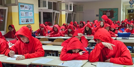 Powiększ grafikę: nocny-maraton-matematyczny-edycja-osma-mikolajkowa-661614.jpg