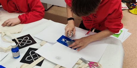 Powiększ grafikę: nocny-maraton-matematyczny-edycja-osma-mikolajkowa-661616.jpg