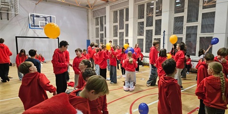 Powiększ grafikę: nocny-maraton-matematyczny-edycja-osma-mikolajkowa-661632.jpg