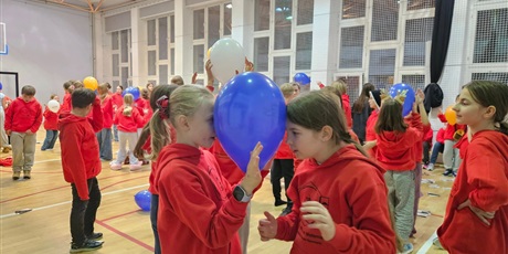 Powiększ grafikę: nocny-maraton-matematyczny-edycja-osma-mikolajkowa-661633.jpg