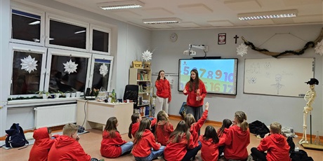 Powiększ grafikę: nocny-maraton-matematyczny-edycja-osma-mikolajkowa-661636.jpg