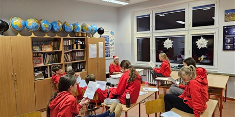 Powiększ grafikę: nocny-maraton-matematyczny-edycja-osma-mikolajkowa-661637.jpg