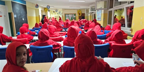 Powiększ grafikę: nocny-maraton-matematyczny-edycja-osma-mikolajkowa-661641.jpg