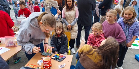Powiększ grafikę: obchody-60-lecia-643058.jpg