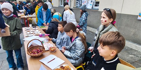 Powiększ grafikę: obchody-60-lecia-643092.jpg