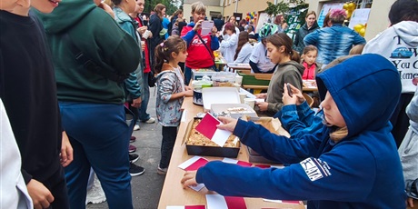 Powiększ grafikę: obchody-60-lecia-643098.jpg