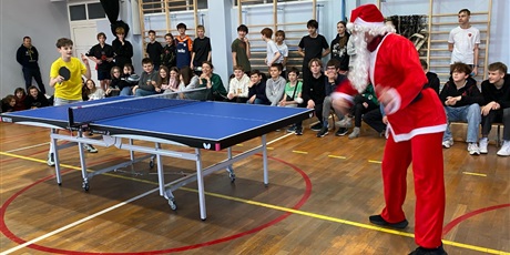 Powiększ grafikę: ping-pong-mikolajkowy-576096.jpg