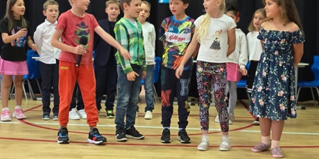 Powiększ grafikę: przeglad-teatralny-klas-1-3-640336.jpg