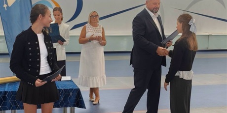 Powiększ grafikę: rozpoczecie-roku-26-27-710394.jpg
