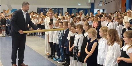 Powiększ grafikę: rozpoczecie-roku-26-27-710398.jpg