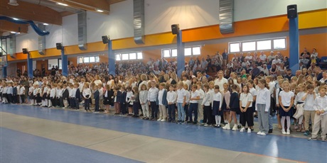 Powiększ grafikę: rozpoczecie-roku-26-27-710407.jpg