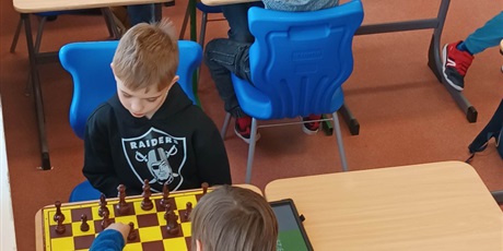 Powiększ grafikę: szkolny-turniej-szachowy-wyniki-432034.jpg