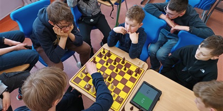 Powiększ grafikę: szkolny-turniej-szachowy-wyniki-432041.jpg