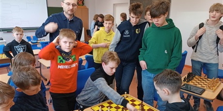 Powiększ grafikę: szkolny-turniej-szachowy-wyniki-432045.jpg