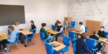 Powiększ grafikę: szkolny-turniej-szachowy-wyniki-432065.jpg