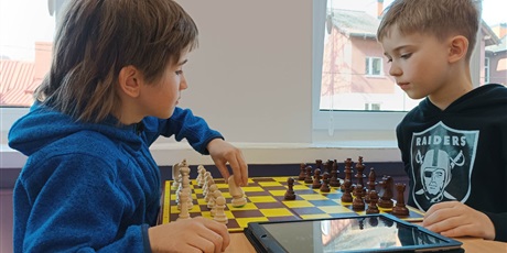 Powiększ grafikę: szkolny-turniej-szachowy-wyniki-432080.jpg