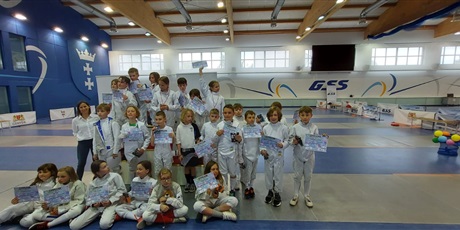 Powiększ grafikę: szkolny-turniej-wiosenny-we-florecie-dzieci-klas-ii-iii-617630.jpg