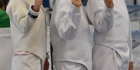 Powiększ grafikę: szkolny-turniej-wiosenny-we-florecie-dzieci-klas-ii-iii-617631.jpg
