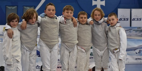 Powiększ grafikę: szkolny-turniej-wiosenny-we-florecie-dzieci-klas-ii-iii-617686.jpg