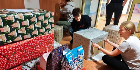 Powiększ grafikę: szlachetna-paczka-final-664609.jpg