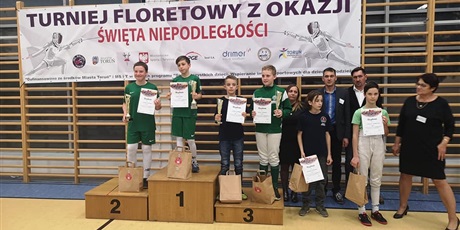 Powiększ grafikę: turniej-floretowy-z-okazji-swieta-niepodleglosci-128444.jpg