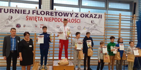 Powiększ grafikę: turniej-floretowy-z-okazji-swieta-niepodleglosci-128448.jpg