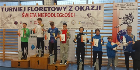 Powiększ grafikę: v-ogolnopolski-turniej-floretowy-z-okazji-swieta-niepodleglosci-w-toruniu-316483.jpg