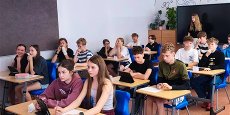 Powiększ grafikę: vi-matematyczny-konkurs-kahoot-wyniki-700200.jpg
