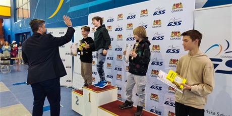 Powiększ grafikę: wyniki-i-miedzyszkolnego-turnieju-szachowego-laufer-688586.jpg