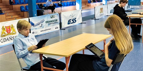 Powiększ grafikę: wyniki-i-miedzyszkolnego-turnieju-szachowego-laufer-688592.jpg