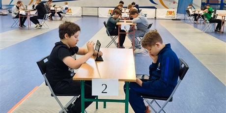 Powiększ grafikę: wyniki-i-miedzyszkolnego-turnieju-szachowego-laufer-688602.jpg