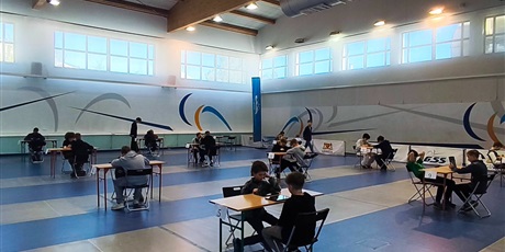 Powiększ grafikę: wyniki-i-miedzyszkolnego-turnieju-szachowego-laufer-688604.jpg