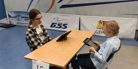 Powiększ grafikę: wyniki-i-miedzyszkolnego-turnieju-szachowego-laufer-688608.jpg