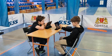 Powiększ grafikę: wyniki-i-miedzyszkolnego-turnieju-szachowego-laufer-688617.jpg