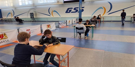 Powiększ grafikę: wyniki-i-miedzyszkolnego-turnieju-szachowego-laufer-688623.jpg