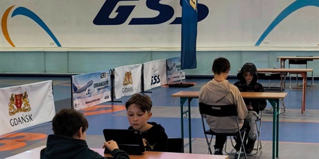 Powiększ grafikę: wyniki-i-miedzyszkolnego-turnieju-szachowego-laufer-688631.jpg