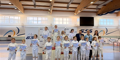 Powiększ grafikę: xxiv-turniej-szermierczy-klas-ii-i-iii-688220.jpg