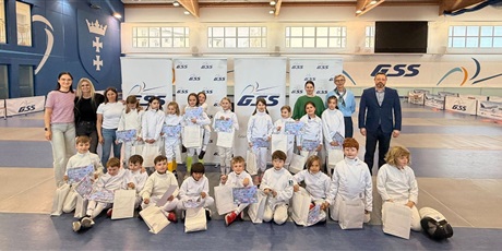 Powiększ grafikę: xxiv-turniej-szermierczy-klas-ii-i-iii-688222.jpg