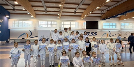 Powiększ grafikę: xxiv-turniej-szermierczy-klas-ii-i-iii-688223.jpg