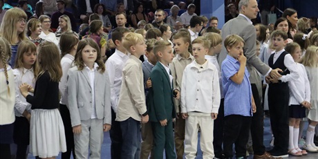 Powiększ grafikę: zakonczenie-roku-szkolnego-24-25-629889.jpg