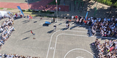 Powiększ grafikę: zakonczenie-roku-szkolnego-25-26-707475.jpg