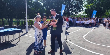 Powiększ grafikę: zakonczenie-roku-szkolnego-25-26-707477.jpg