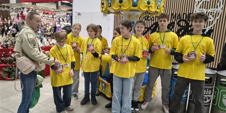 Powiększ grafikę: Kwesta grudzień